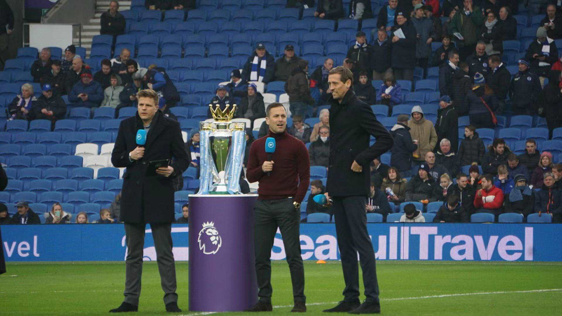 加上埃斯特 加上埃斯特